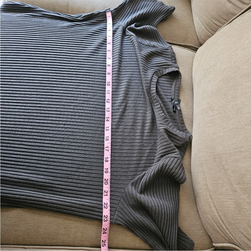 Gray Ribbed Women's Top - Picture 13 of 13